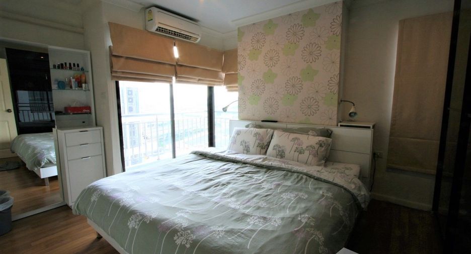For sale 2 bed condo in Yan Nawa, Bangkok