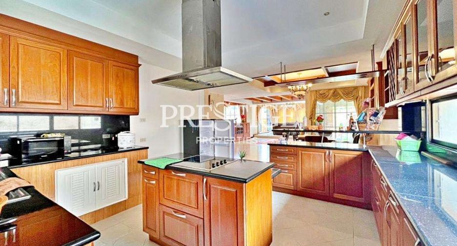 For rent and for sale 5 bedrooms house in East Pattaya, Pattaya
