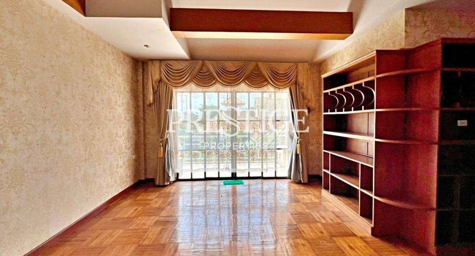 For rent and for sale 5 bedrooms house in East Pattaya, Pattaya