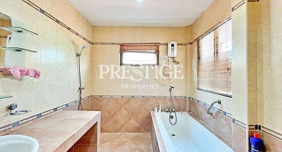For rent and for sale 5 bedrooms house in East Pattaya, Pattaya