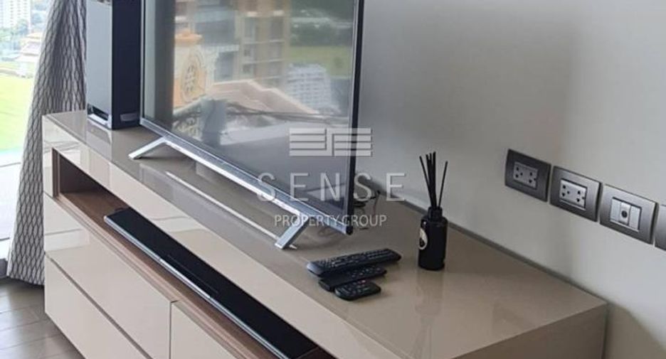 Wohnung zur Miete mit 3 Zimmer in Pathum Wan, Bangkok