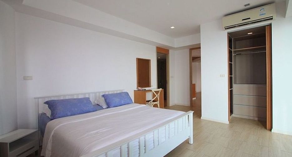 For rent 3 bedrooms condo in Bang Lamung, Chonburi