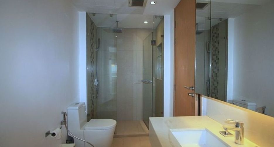 For rent 3 bedrooms condo in Bang Lamung, Chonburi