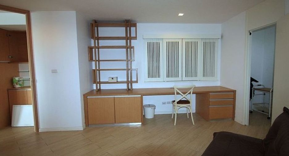 For rent 3 bedrooms condo in Bang Lamung, Chonburi
