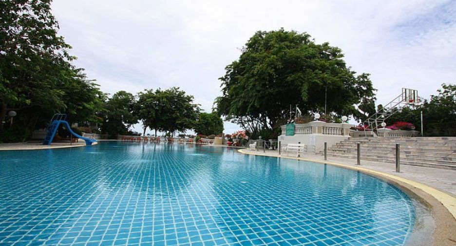 For rent 3 bedrooms condo in Bang Lamung, Chonburi