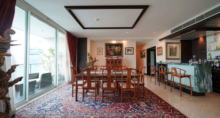 For sale 4 bed condo in Pathum Wan, Bangkok