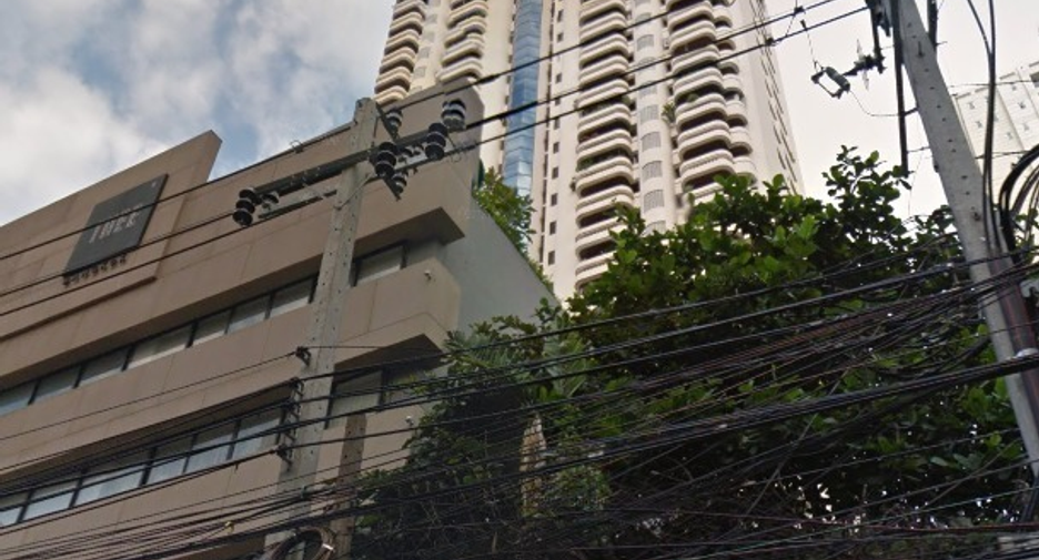 For sale 5 Beds condo in Khlong Toei, Bangkok