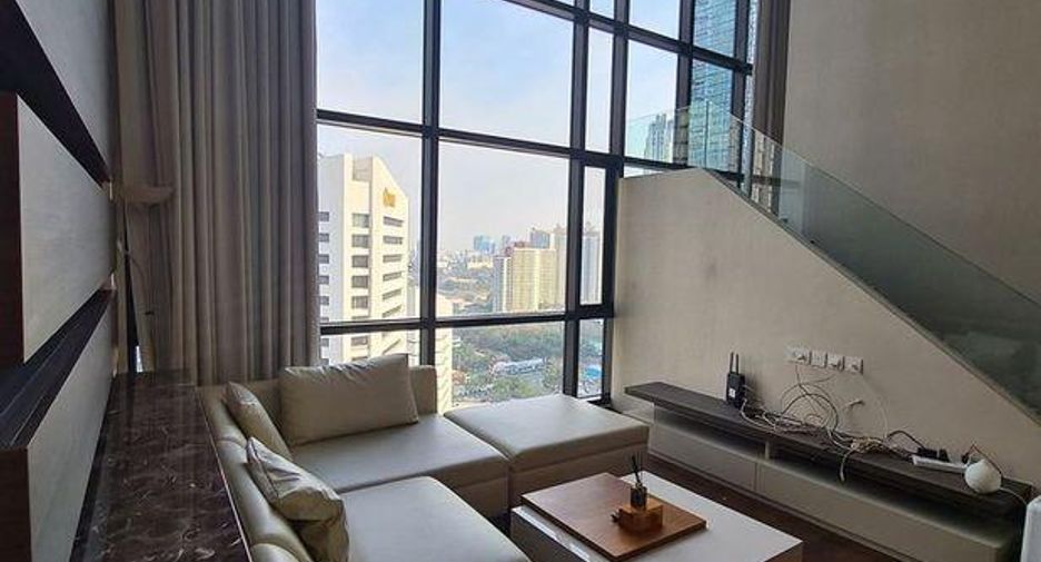 For sale and for rent 3 bed condo in Huai Khwang, Bangkok