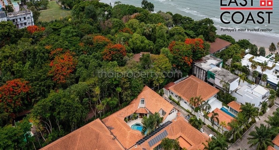 For sale 4 bedrooms house in Pratumnak, Pattaya