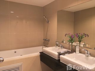 For sale 5 Beds condo in Huai Khwang, Bangkok
