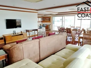 For sale 3 ベッドルーム condo in Na Jomtien, Pattaya