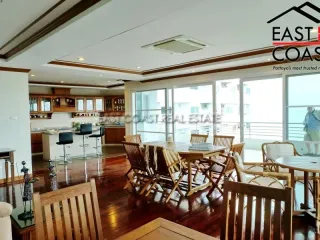 For sale 3 ベッドルーム condo in Na Jomtien, Pattaya