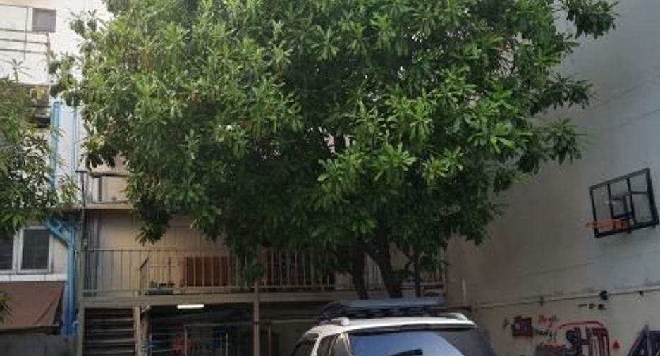 Gewerbefläche zum Kauf mit 5 Zimmer in Saphan Sung, Bangkok