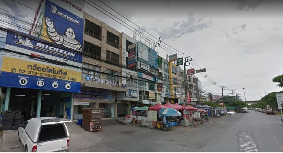 Gewerbefläche zum Kauf mit 5 Zimmer in Saphan Sung, Bangkok