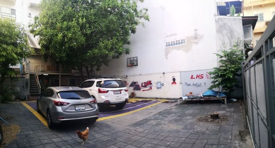 Gewerbefläche zum Kauf mit 5 Zimmer in Saphan Sung, Bangkok