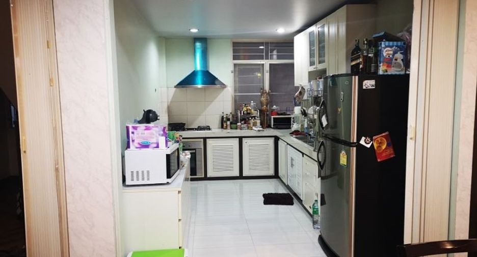 Gewerbefläche zum Kauf mit 5 Zimmer in Saphan Sung, Bangkok