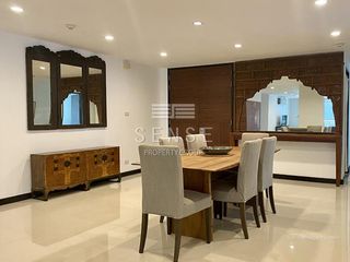 For sale 5 Beds condo in Watthana, Bangkok