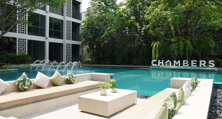 For rent and for sale 1 bed condo in Phra Khanong, Bangkok