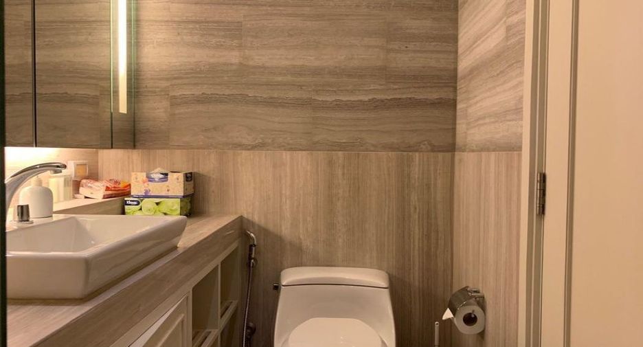 For sale 1 bed condo in Pathum Wan, Bangkok