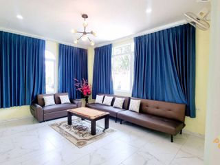 For rent 7 Beds house in Na Jomtien, Pattaya