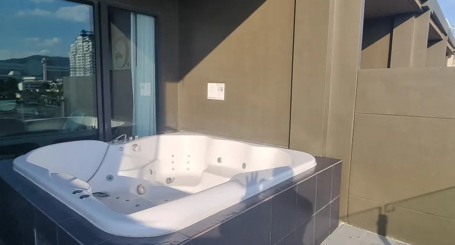 For sale 1 bed condo in Kathu, Phuket