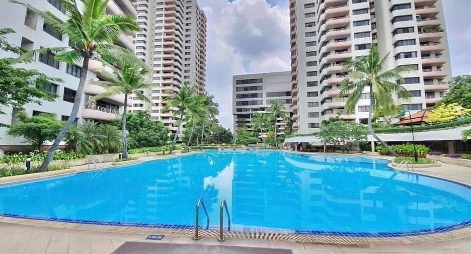 For sale 3 bed condo in Mueang Nonthaburi, Nonthaburi