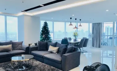 For sale 3 bed condo in Watthana, Bangkok