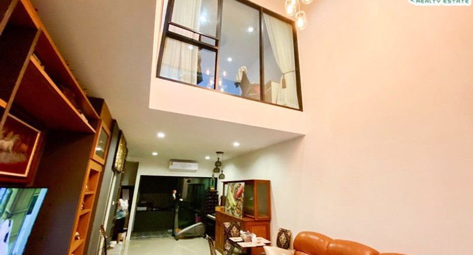 For sale 3 bedrooms townhouse in Lat Phrao, Bangkok