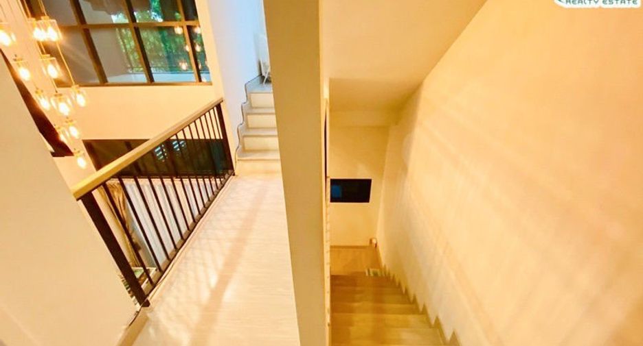 For sale 3 bedrooms townhouse in Lat Phrao, Bangkok
