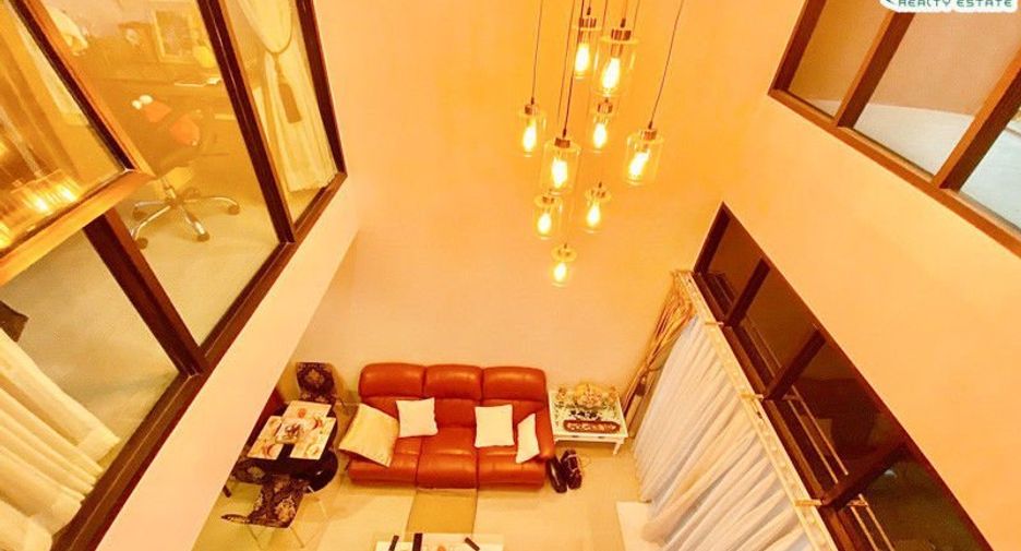 For sale 3 bedrooms townhouse in Lat Phrao, Bangkok