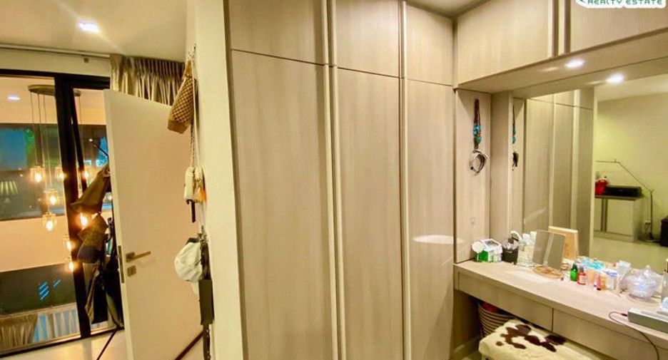 For sale 3 bedrooms townhouse in Lat Phrao, Bangkok