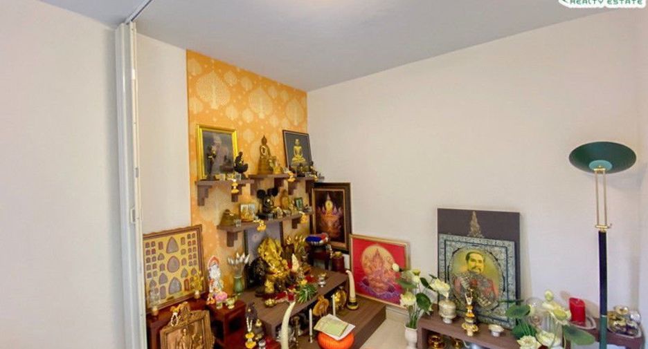 For sale 3 bedrooms townhouse in Lat Phrao, Bangkok