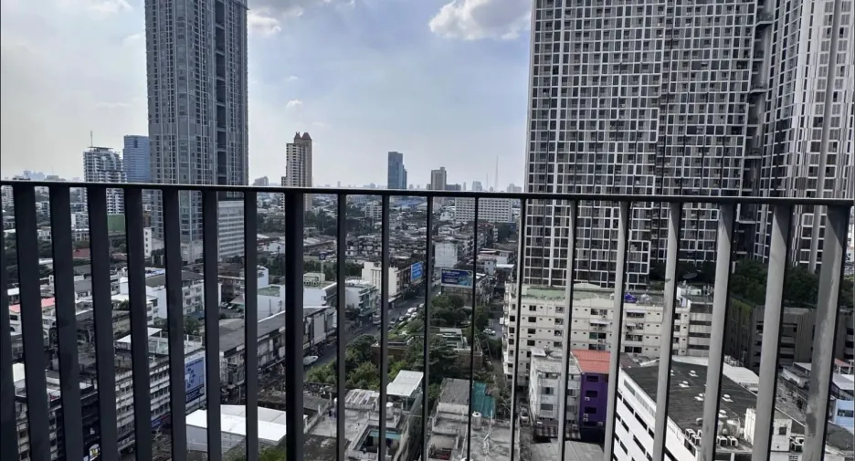 For rent 1 bed condo in Phaya Thai, Bangkok