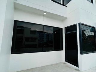 For sale そして for rent 4 Beds office in Phra Khanong, Bangkok