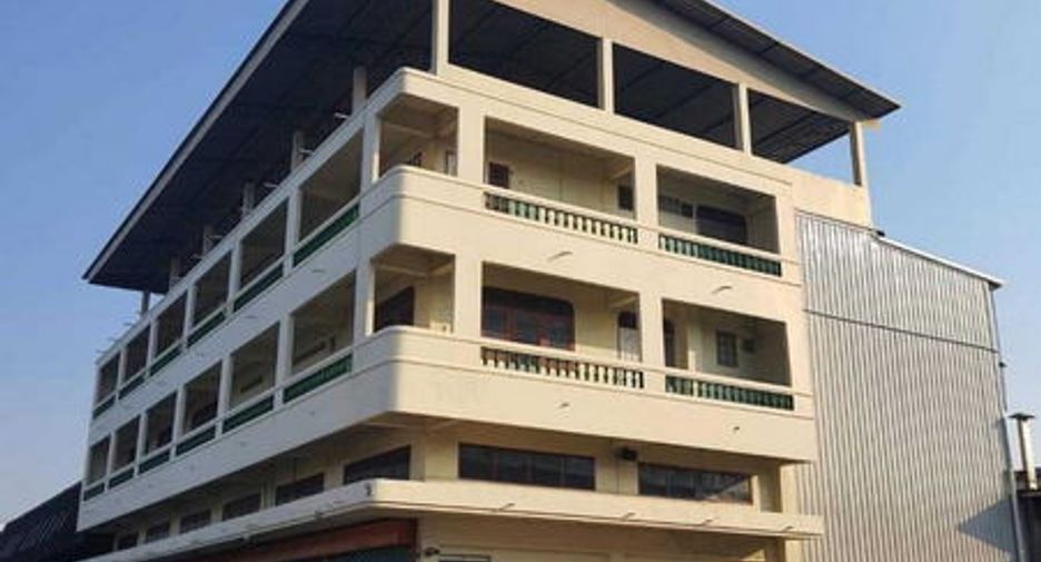For sale warehouse in Mueang Pathum Thani, Pathum Thani