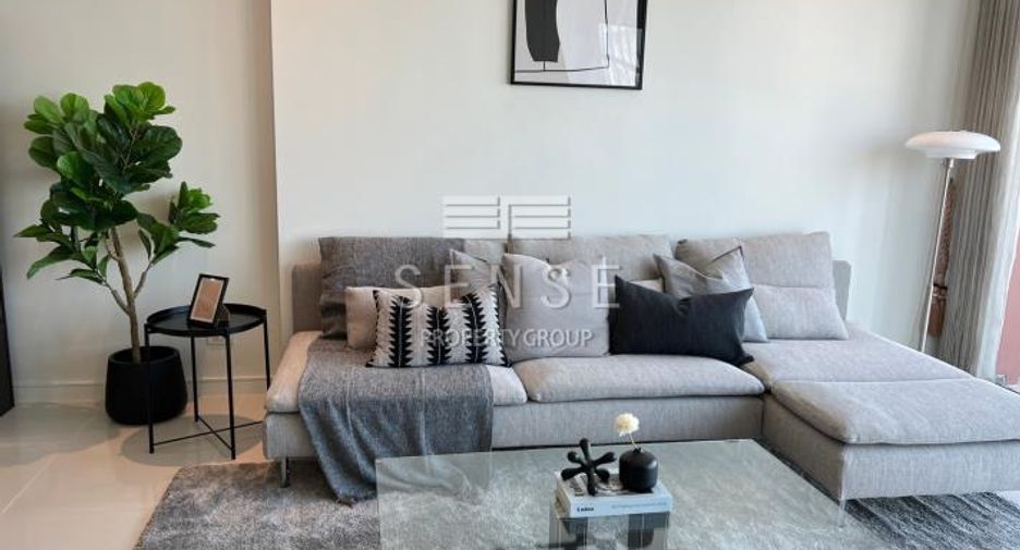 For rent 2 bedrooms condo in Khlong Toei, Bangkok