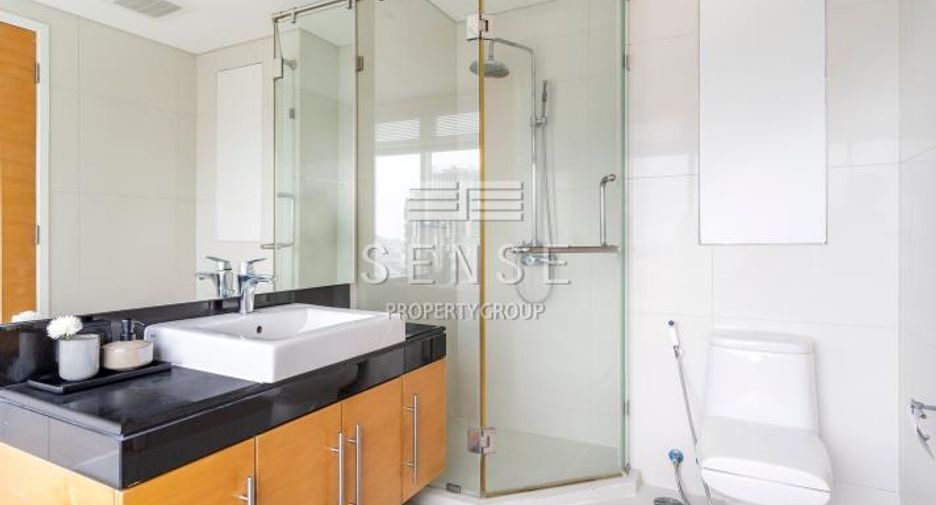 For rent 2 bedrooms condo in Khlong Toei, Bangkok