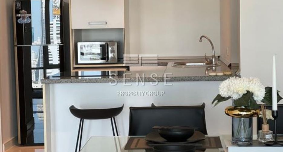 For rent 2 bedrooms condo in Khlong Toei, Bangkok
