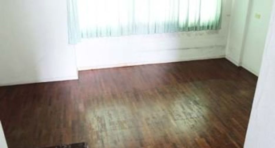 For sale 3 bedrooms townhouse in Mueang Nonthaburi, Nonthaburi