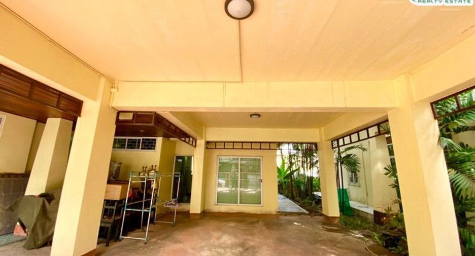 Casa en venta de 4 habitaciones en Khan Na Yao, Bangkok