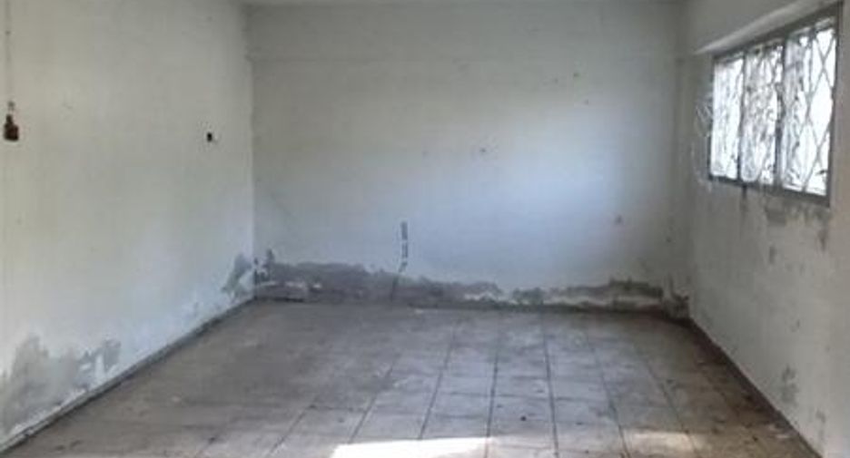 For sale hotel in Mueang Lampang, Lampang