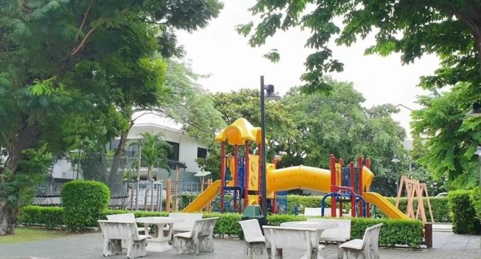 出租 3 卧室 公寓式住宅 在 Yan Nawa, 曼谷