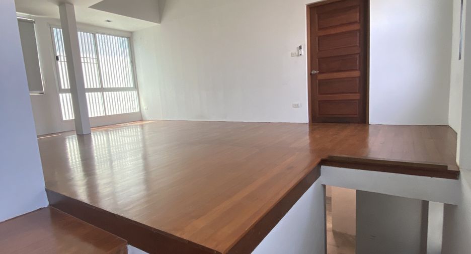 For rent 3 bed house in Bang Sue, Bangkok