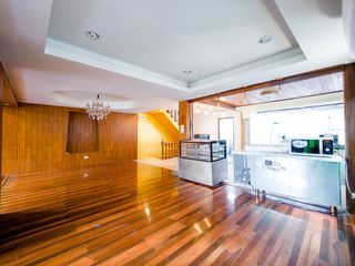 For sale 3 Beds townhouse in Dusit, Bangkok