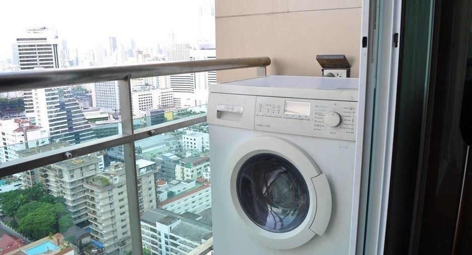For rent 2 bedrooms condo in Watthana, Bangkok