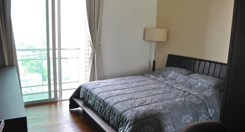 For rent 2 bedrooms condo in Watthana, Bangkok