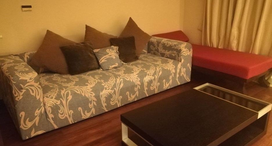For rent 2 bedrooms condo in Watthana, Bangkok