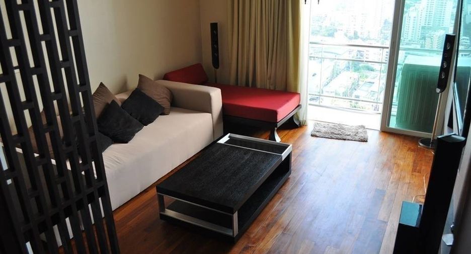 For rent 2 bedrooms condo in Watthana, Bangkok