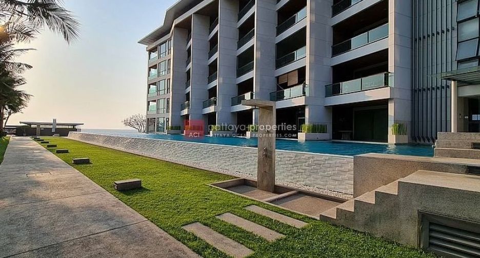 For rent 2 bedrooms condo in Bang Lamung, Chonburi