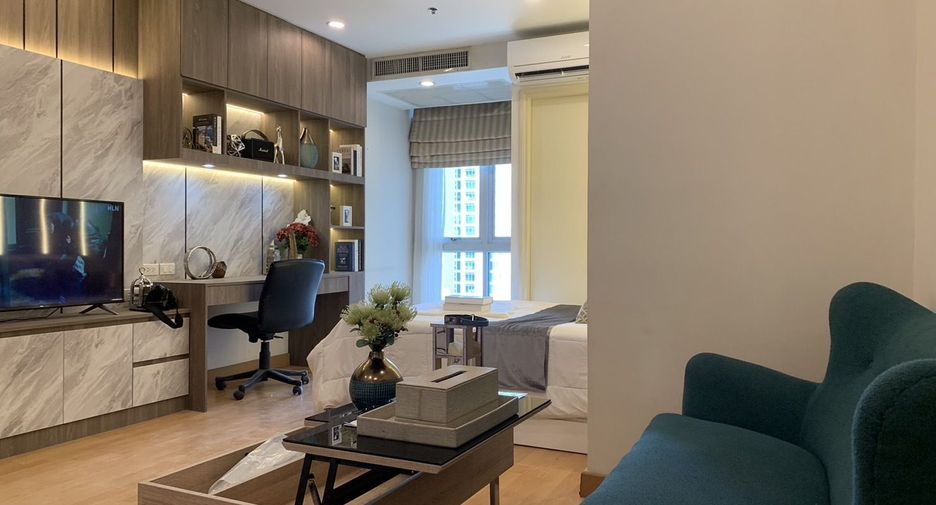For rent studio condo in Khlong Toei, Bangkok